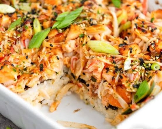 Easy Creamy Sushi Bake Recipe suggested serving