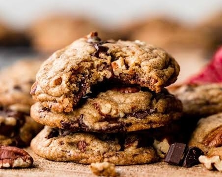 Easy Pecan Chocolate Fall Cookies Everyone Loves top view