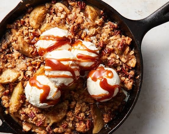 Viral 15 Minute Skillet Caramel Apple Cobbler Hack top view